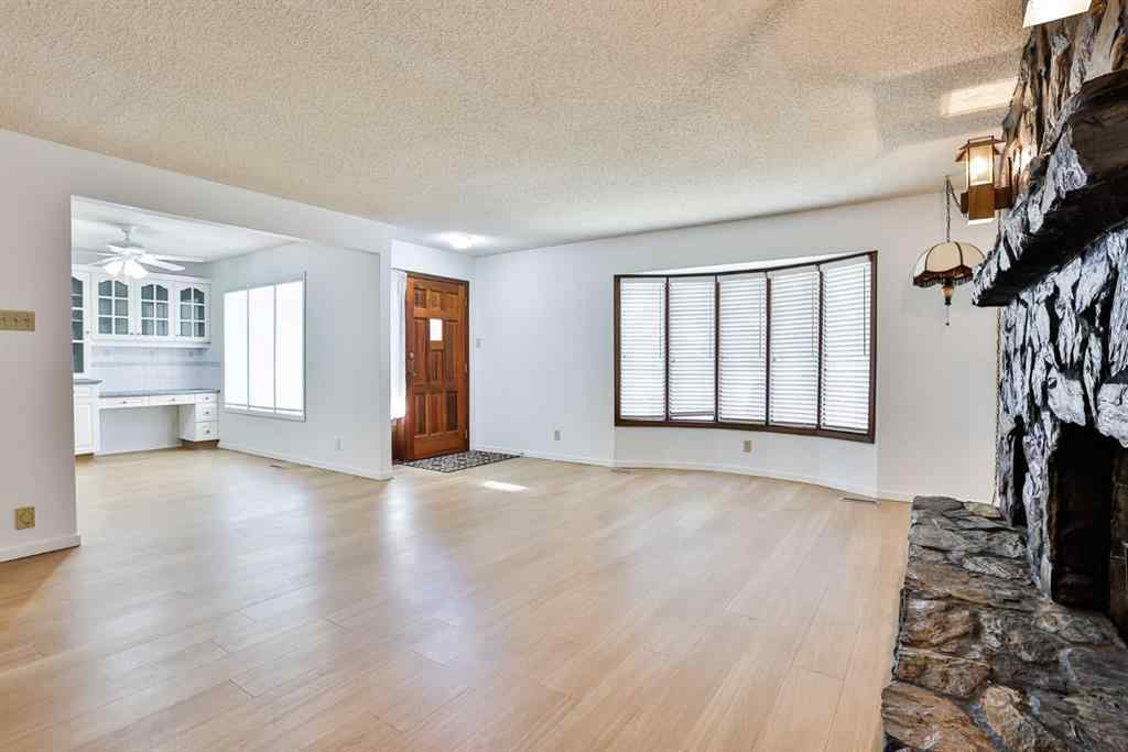 MLS® A2265479 - 204 Corvette Crescent S in Glendale Lethbridge, Residential