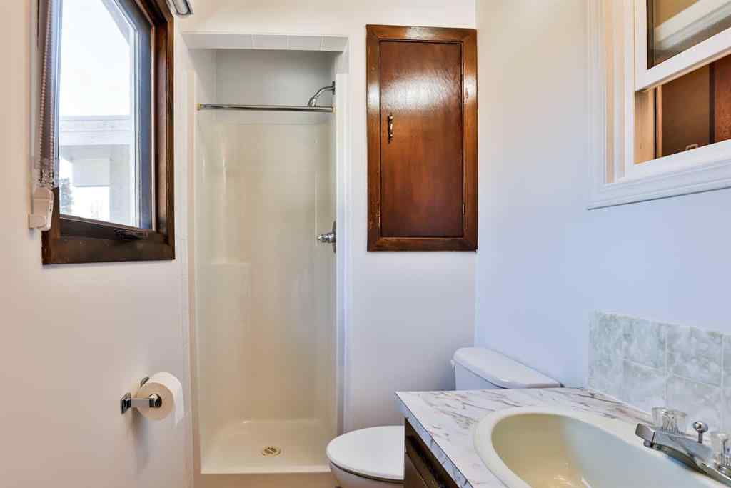 MLS® A2265479 - 204 Corvette Crescent S in Glendale Lethbridge, Residential