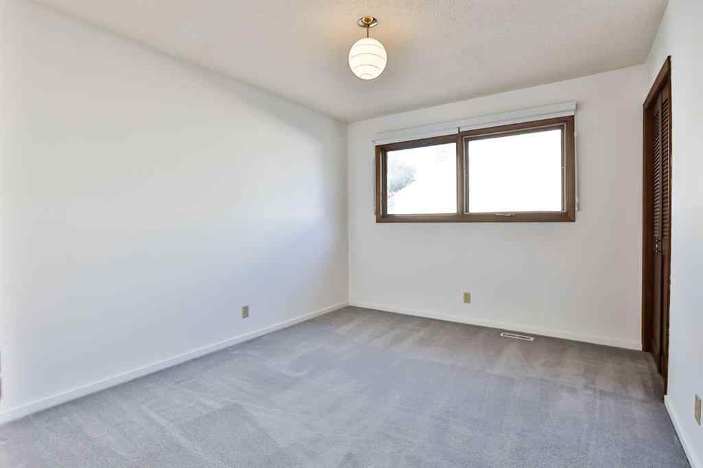 MLS® A2265479 - 204 Corvette Crescent S in Glendale Lethbridge, Residential