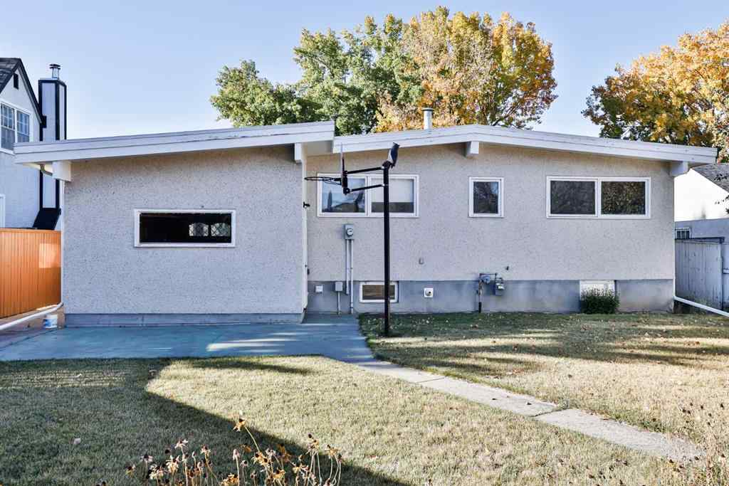 MLS® A2265479 - 204 Corvette Crescent S in Glendale Lethbridge, Residential