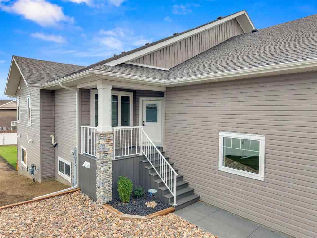 MLS® A2265482 - 15 Rosse Place  in Ryders Ridge Sylvan Lake, Residential