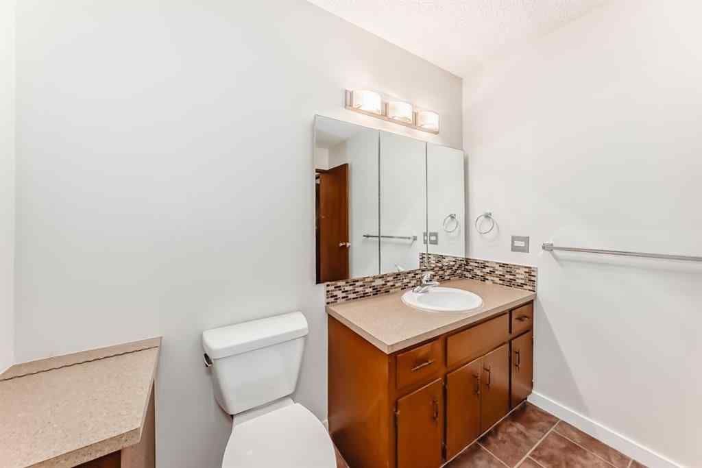 MLS® A2265483 - 6525 & 6527 58 Street NW in Dalhousie Calgary, Multi-Family