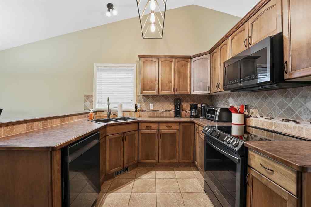 MLS® A2265485 - 98 Stephenson Crescent  in Sunnybrook South Red Deer, Residential