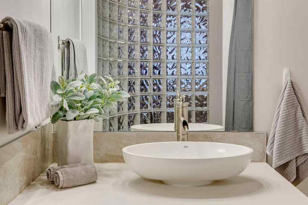 MLS® A2265496 - Unit #204 535 10 Avenue SW in Beltline Calgary, Residential