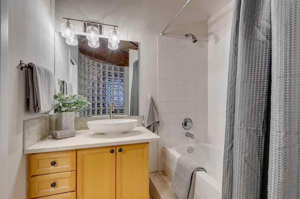 MLS® A2265496 - Unit #204 535 10 Avenue SW in Beltline Calgary, Residential