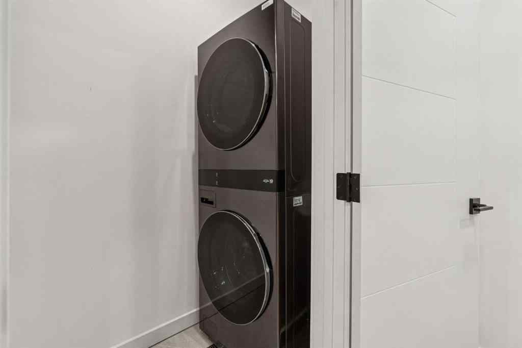 MLS® A2265499 - 1330 8 Avenue SE in Inglewood Calgary, Residential