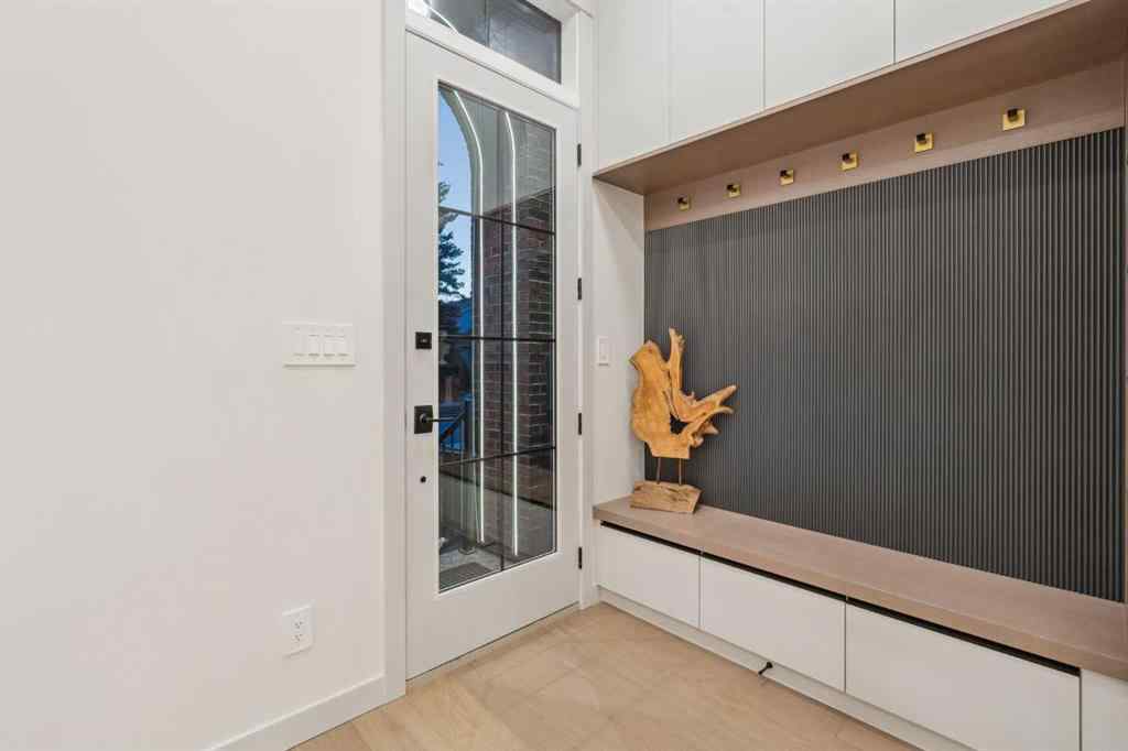 MLS® A2265499 - 1330 8 Avenue SE in Inglewood Calgary, Residential