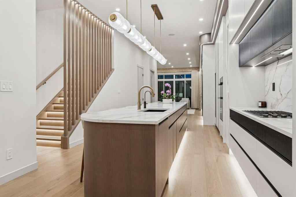 MLS® A2265499 - 1330 8 Avenue SE in Inglewood Calgary, Residential