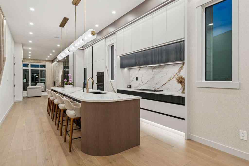 MLS® A2265499 - 1330 8 Avenue SE in Inglewood Calgary, Residential