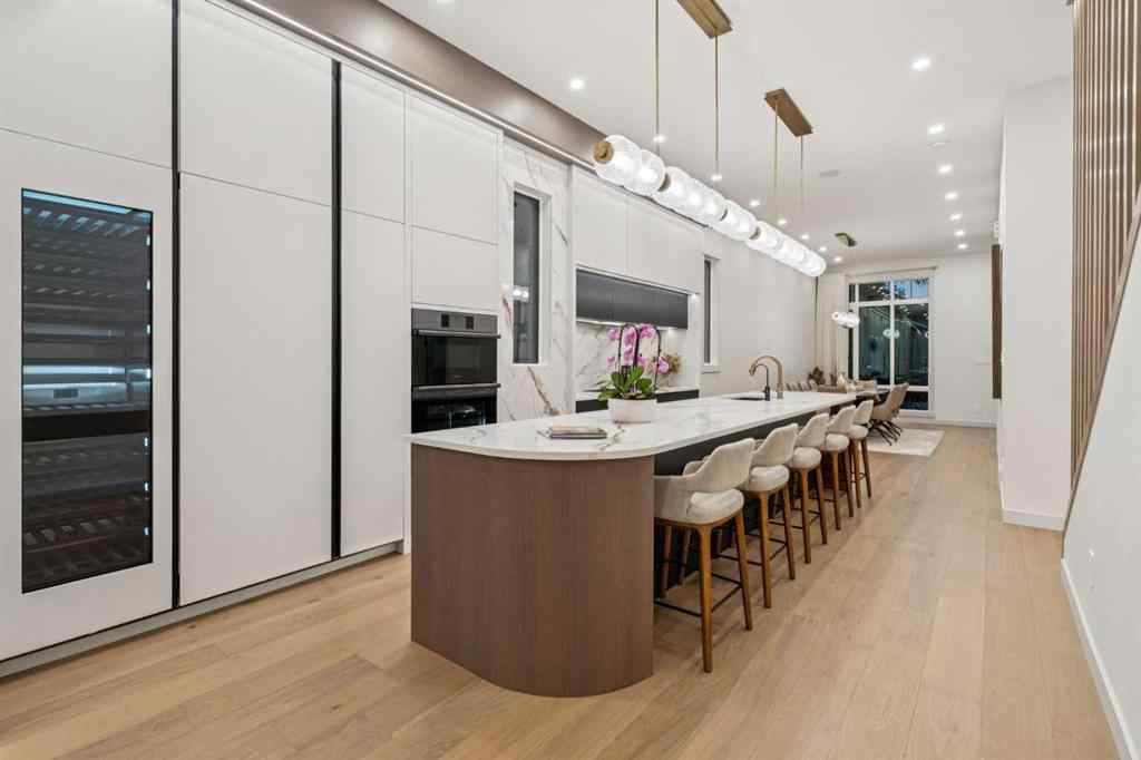 MLS® A2265499 - 1330 8 Avenue SE in Inglewood Calgary, Residential