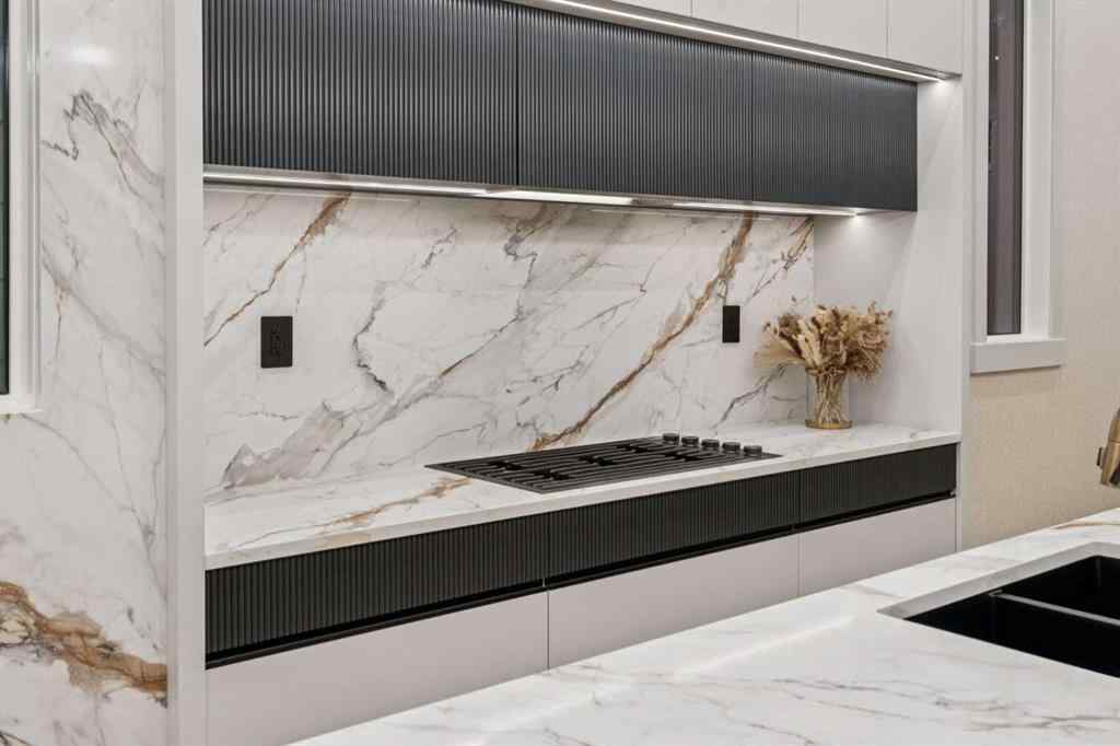 MLS® A2265499 - 1330 8 Avenue SE in Inglewood Calgary, Residential