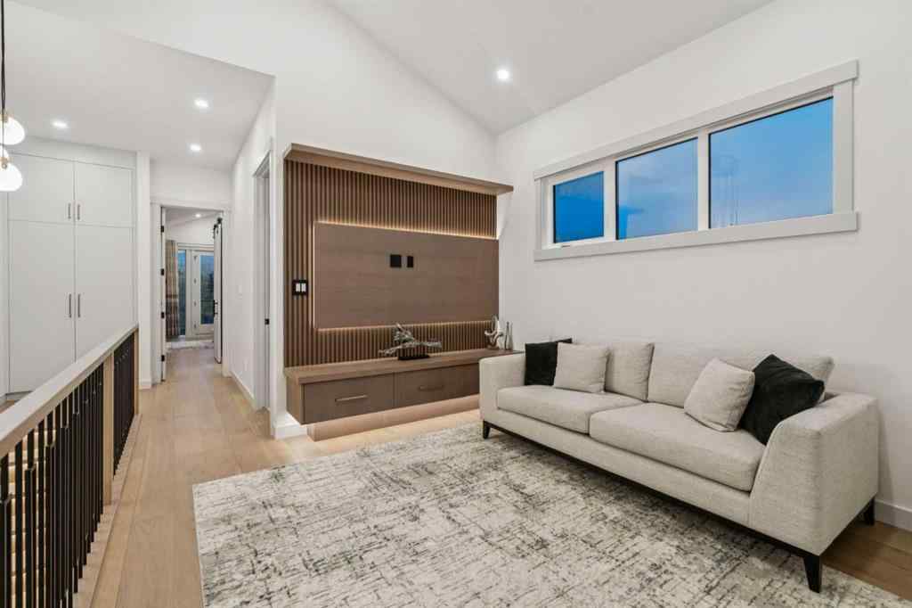 MLS® A2265499 - 1330 8 Avenue SE in Inglewood Calgary, Residential