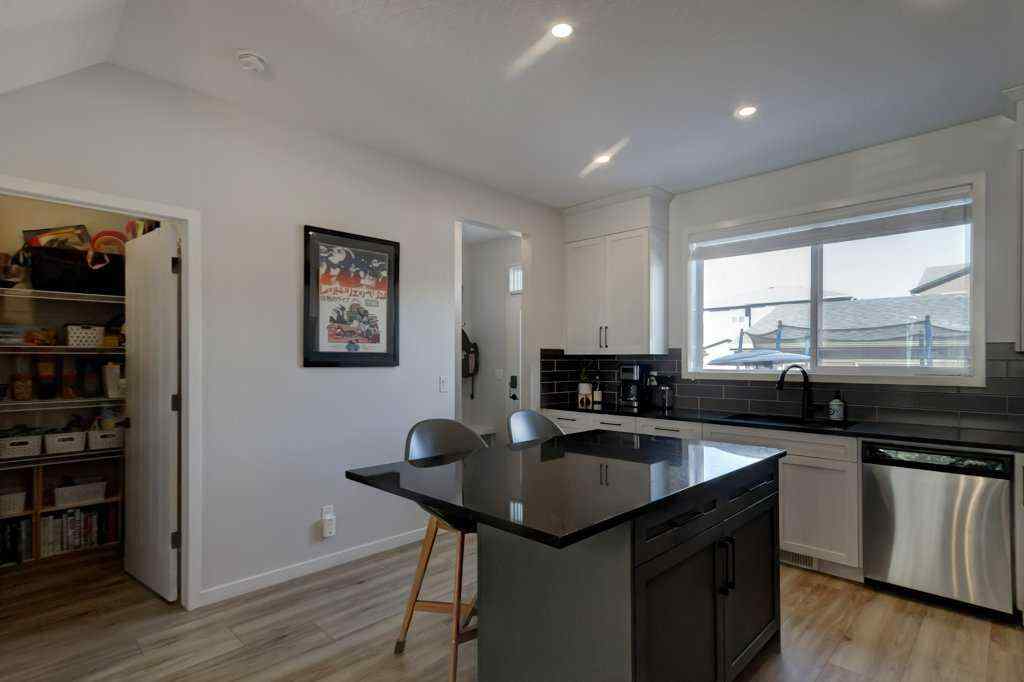 MLS® A2265501 - 47 Willow Crescent  in D\'arcy Ranch Okotoks, Residential