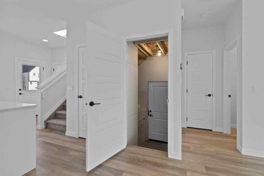 MLS® A2265507 - 994 Chinook Winds Meadow SW in Chinook Gate Airdrie, Residential