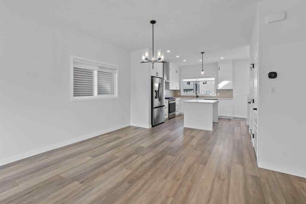 MLS® A2265507 - 994 Chinook Winds Meadow SW in Chinook Gate Airdrie, Residential