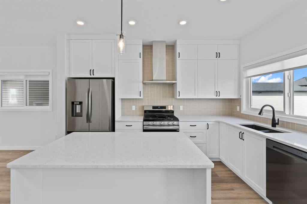 MLS® A2265507 - 994 Chinook Winds Meadow SW in Chinook Gate Airdrie, Residential