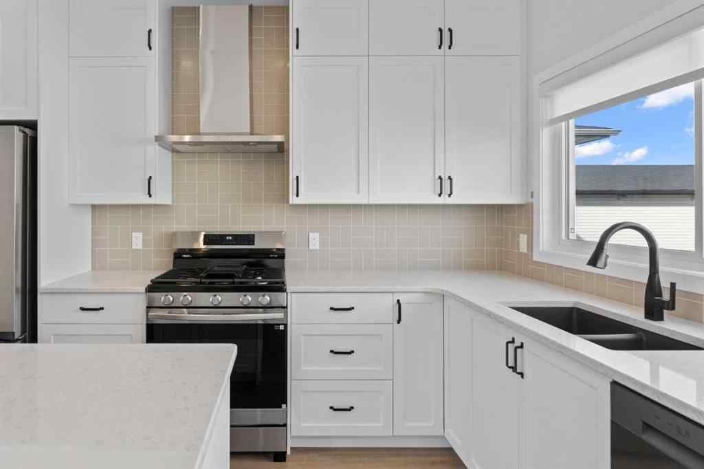 MLS® A2265507 - 994 Chinook Winds Meadow SW in Chinook Gate Airdrie, Residential