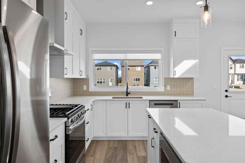 MLS® A2265507 - 994 Chinook Winds Meadow SW in Chinook Gate Airdrie, Residential