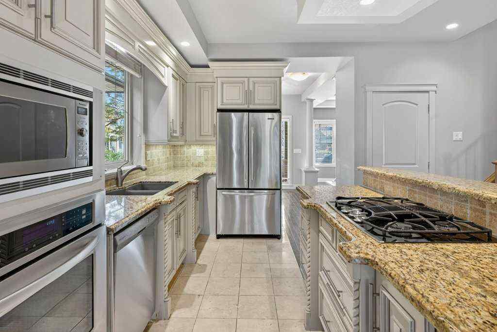 MLS® A2265510 - 513 31 Street NW in Parkdale Calgary, Residential