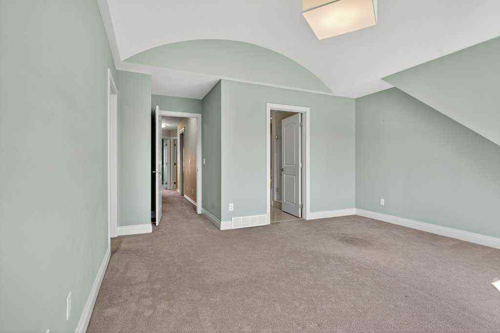 MLS® A2265510 - 513 31 Street NW in Parkdale Calgary, Residential