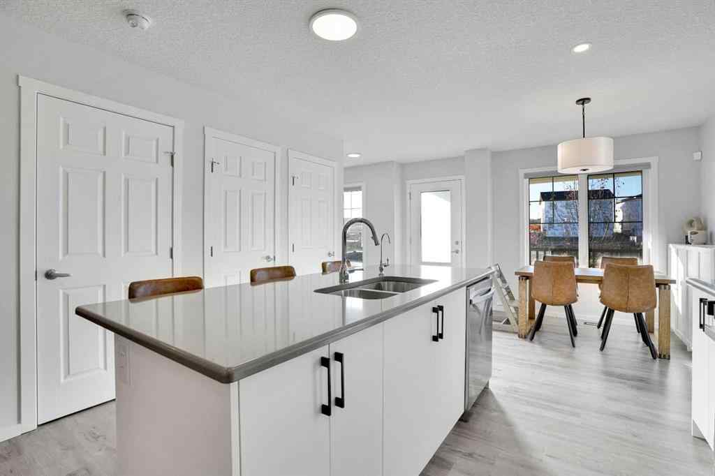 MLS® A2265513 - 285 Yorkville Boulevard SW in Yorkville Calgary, Residential