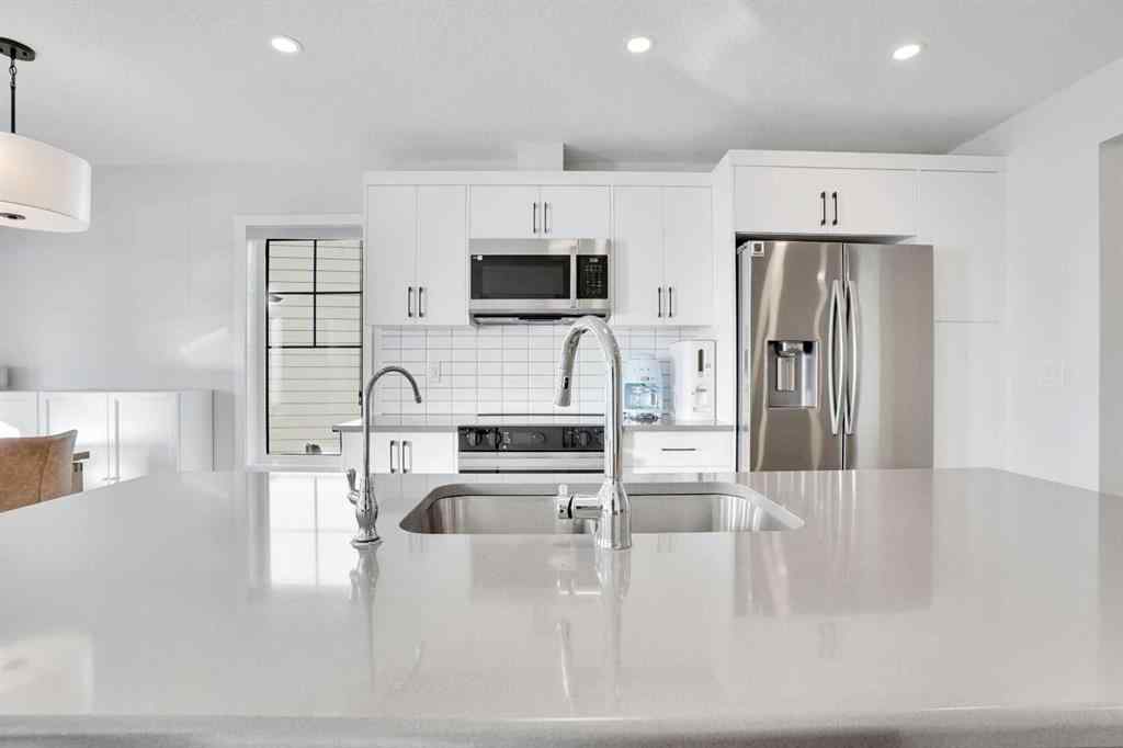 MLS® A2265513 - 285 Yorkville Boulevard SW in Yorkville Calgary, Residential