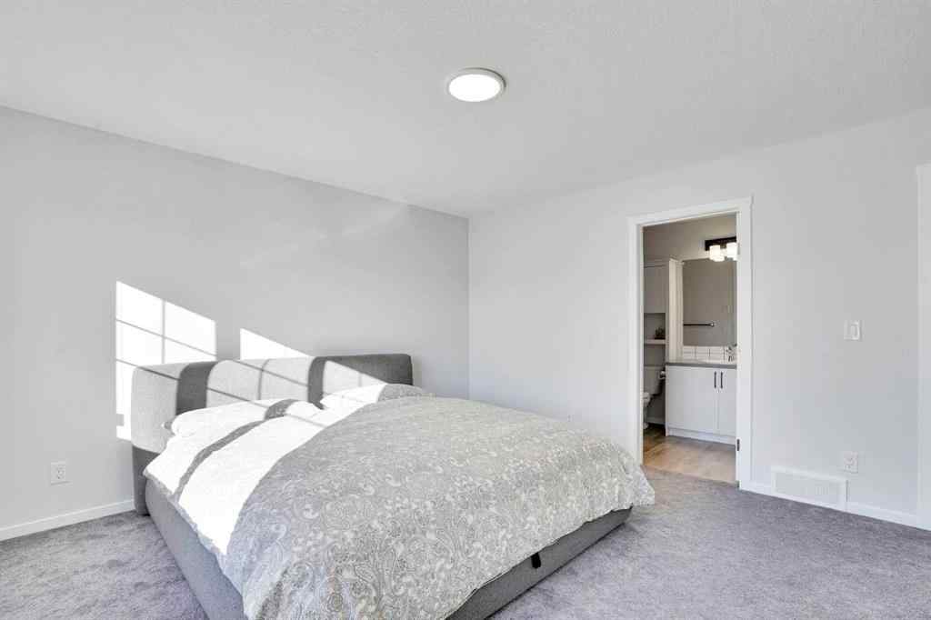 MLS® A2265513 - 285 Yorkville Boulevard SW in Yorkville Calgary, Residential