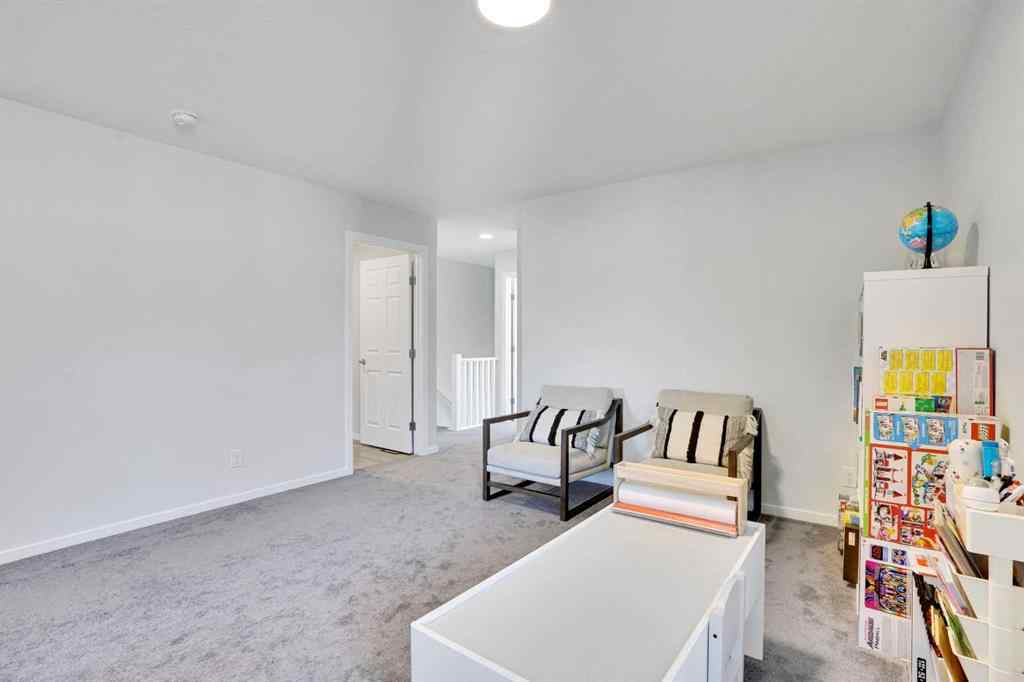 MLS® A2265513 - 285 Yorkville Boulevard SW in Yorkville Calgary, Residential