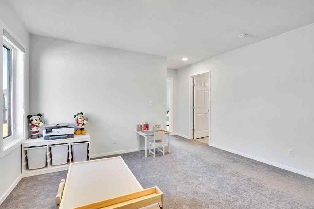 MLS® A2265513 - 285 Yorkville Boulevard SW in Yorkville Calgary, Residential