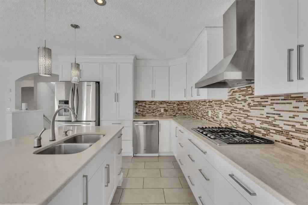 MLS® A2265519 - 338 Panamount Drive NW in Panorama Hills Calgary, Residential