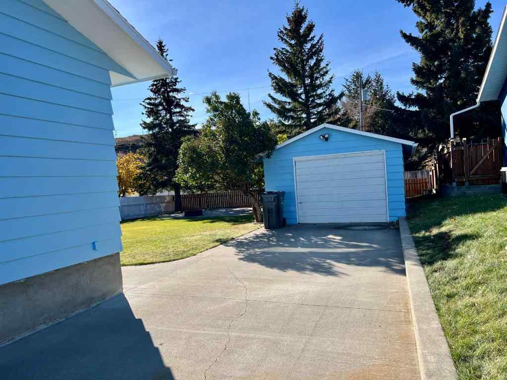 MLS® A2265520 - 342 Canyon Crescent  in NONE Pincher Creek, Residential