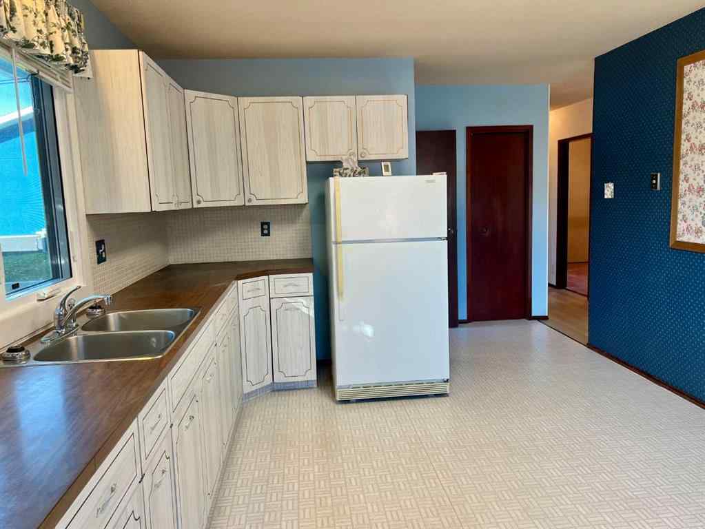 MLS® A2265520 - 342 Canyon Crescent  in NONE Pincher Creek, Residential