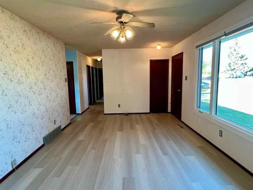 MLS® A2265520 - 342 Canyon Crescent  in NONE Pincher Creek, Residential