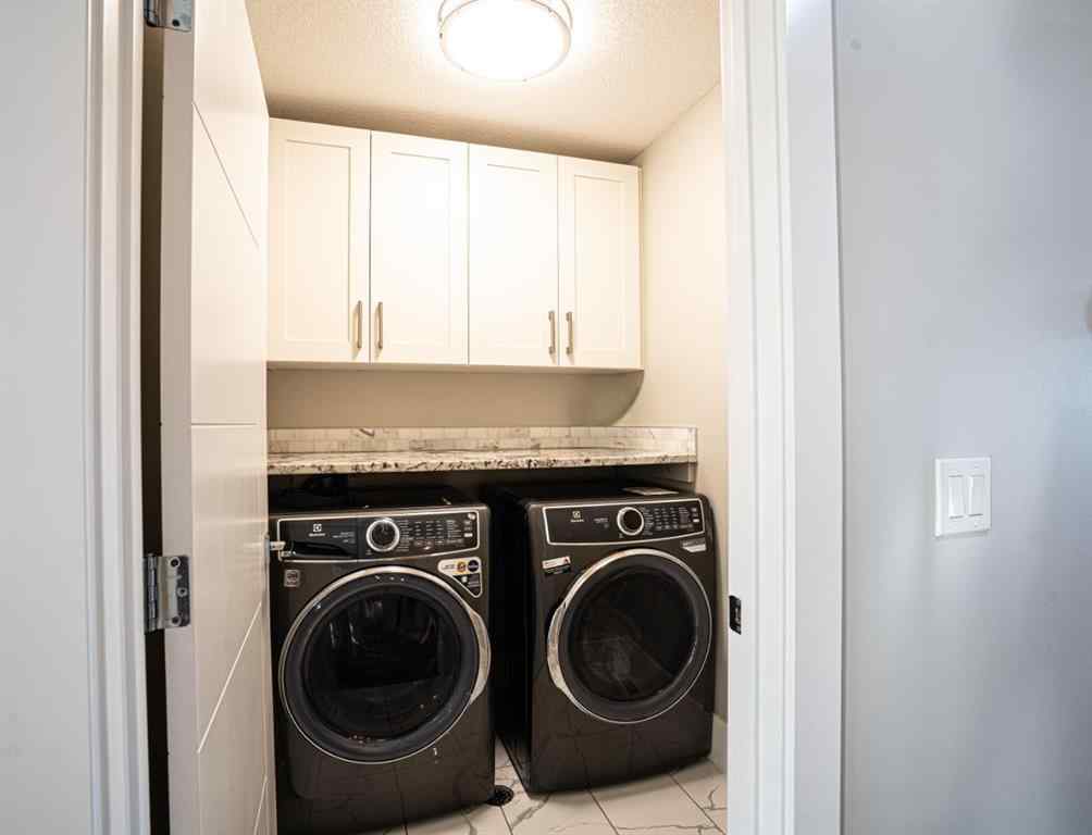 MLS® A2265528 - 321 Kinniburgh Cove  in Kinniburgh North Chestermere, Residential