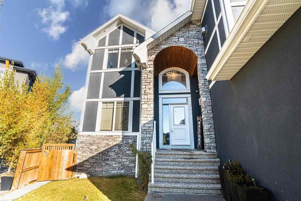 MLS® A2265528 - 321 Kinniburgh Cove  in Kinniburgh North Chestermere, Residential