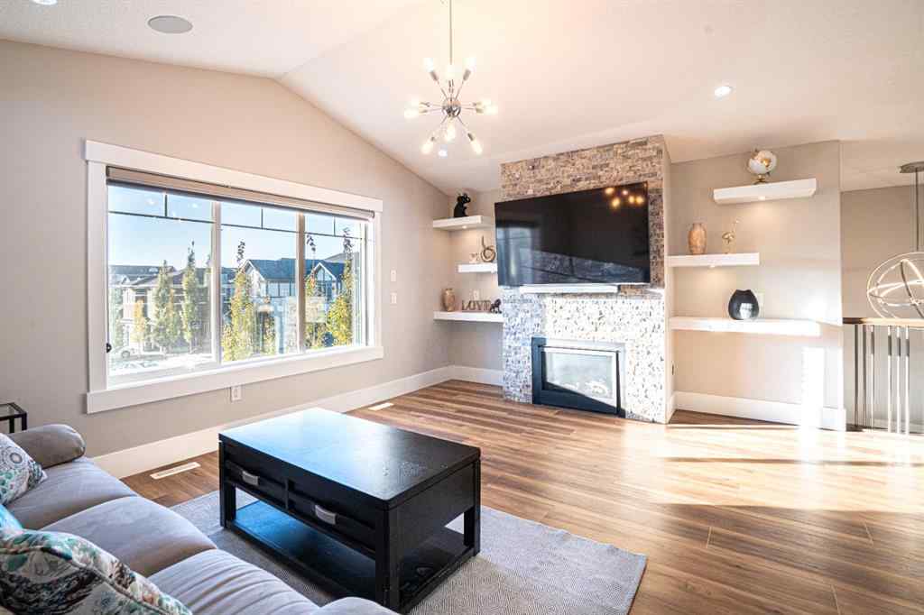 MLS® A2265528 - 321 Kinniburgh Cove  in Kinniburgh North Chestermere, Residential