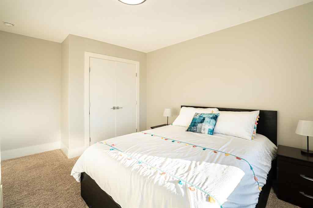 MLS® A2265528 - 321 Kinniburgh Cove  in Kinniburgh North Chestermere, Residential