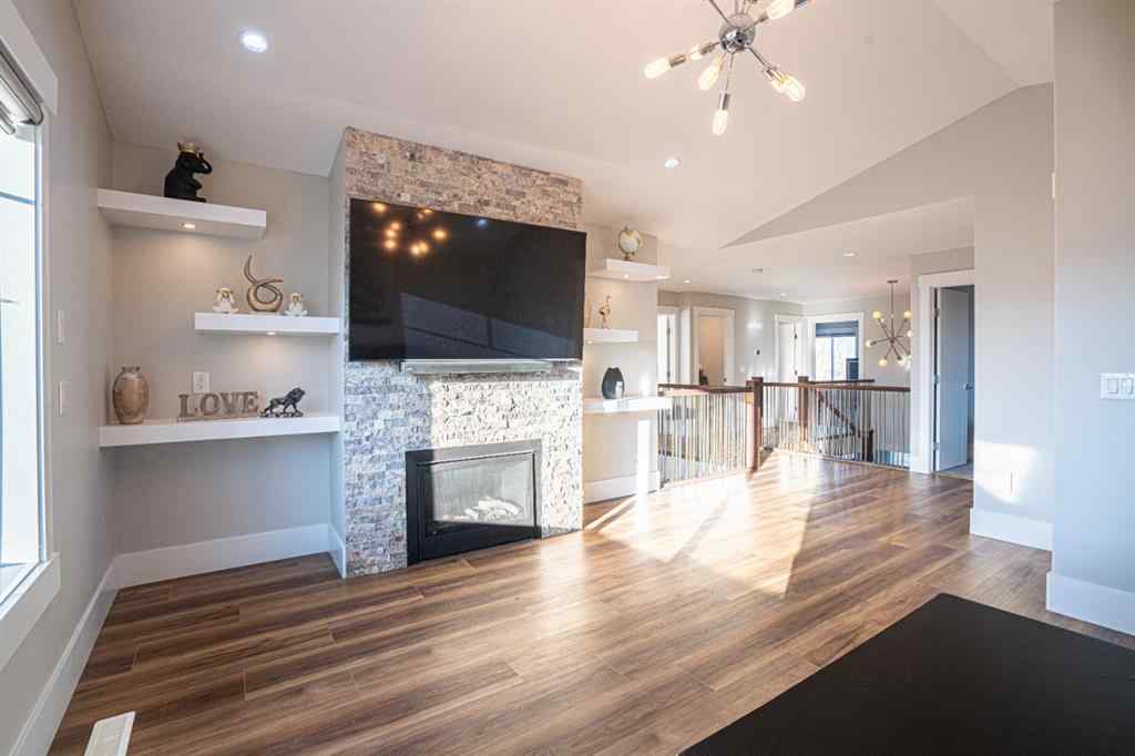 MLS® A2265528 - 321 Kinniburgh Cove  in Kinniburgh North Chestermere, Residential
