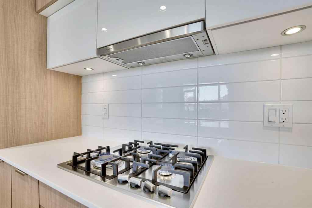 MLS® A2265532 - Unit #205 128 2 Street SW in Chinatown Calgary, Residential