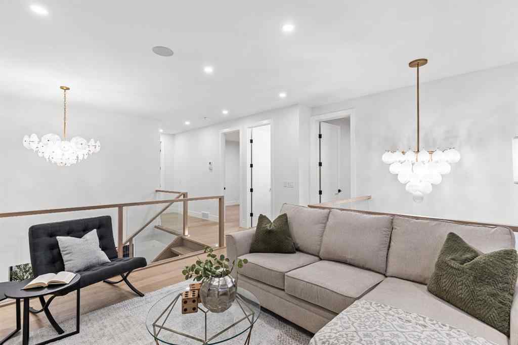 MLS® A2265533 - 430 21 Avenue NE in Winston Heights/Mountview Calgary, Residential