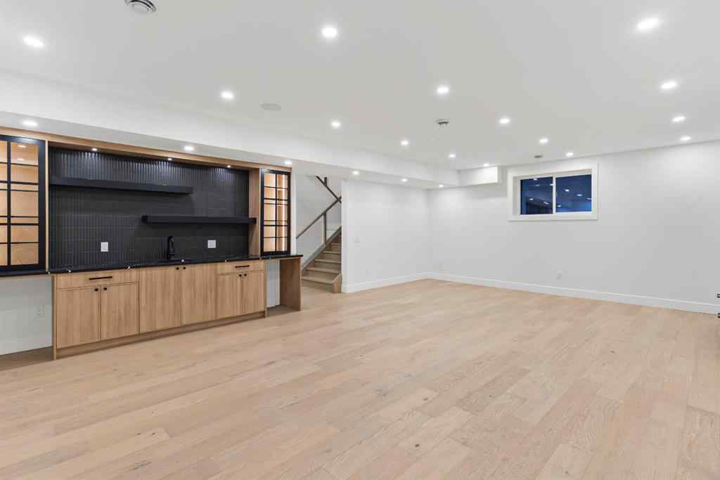 MLS® A2265533 - 430 21 Avenue NE in Winston Heights/Mountview Calgary, Residential