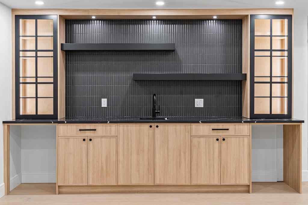 MLS® A2265533 - 430 21 Avenue NE in Winston Heights/Mountview Calgary, Residential