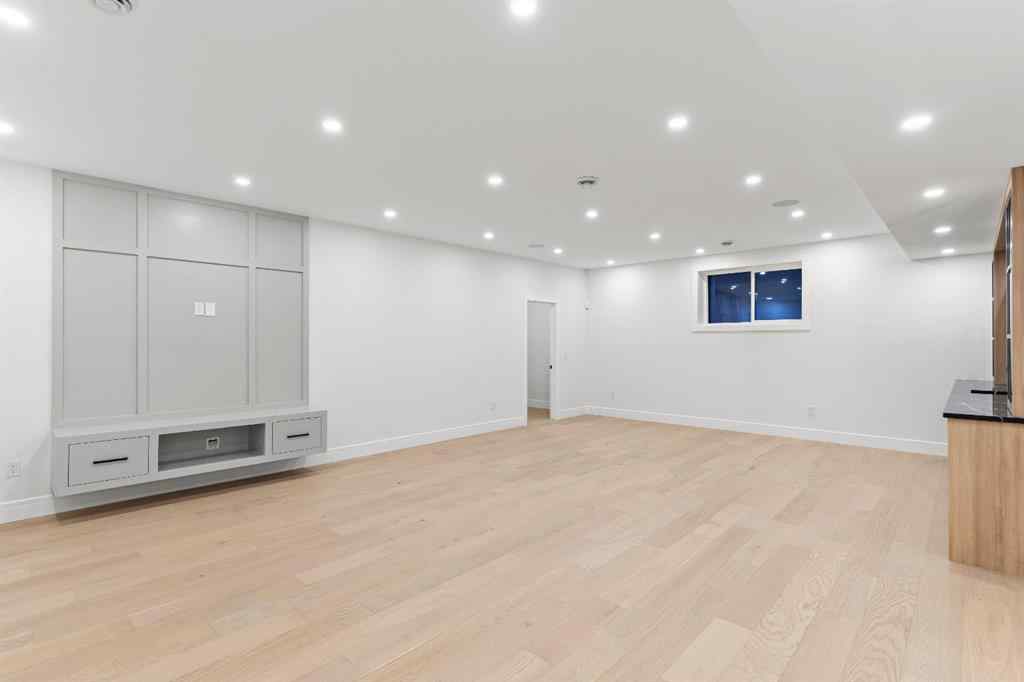 MLS® A2265533 - 430 21 Avenue NE in Winston Heights/Mountview Calgary, Residential