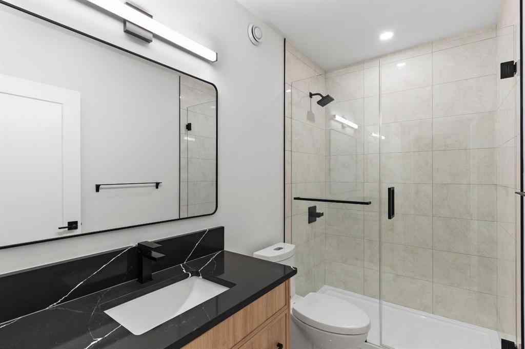 MLS® A2265533 - 430 21 Avenue NE in Winston Heights/Mountview Calgary, Residential