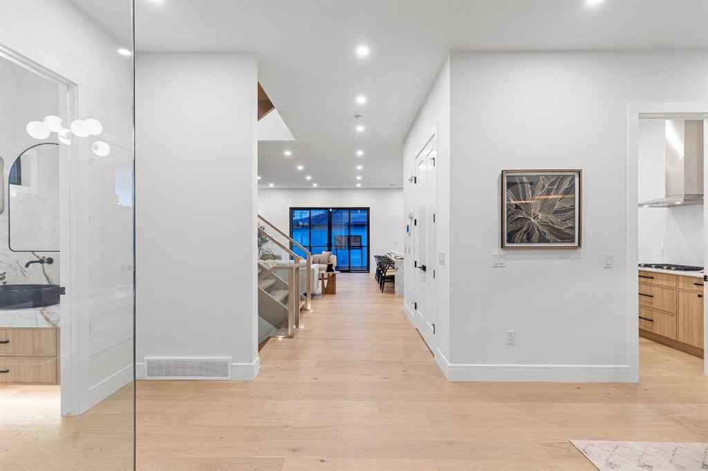 MLS® A2265533 - 430 21 Avenue NE in Winston Heights/Mountview Calgary, Residential