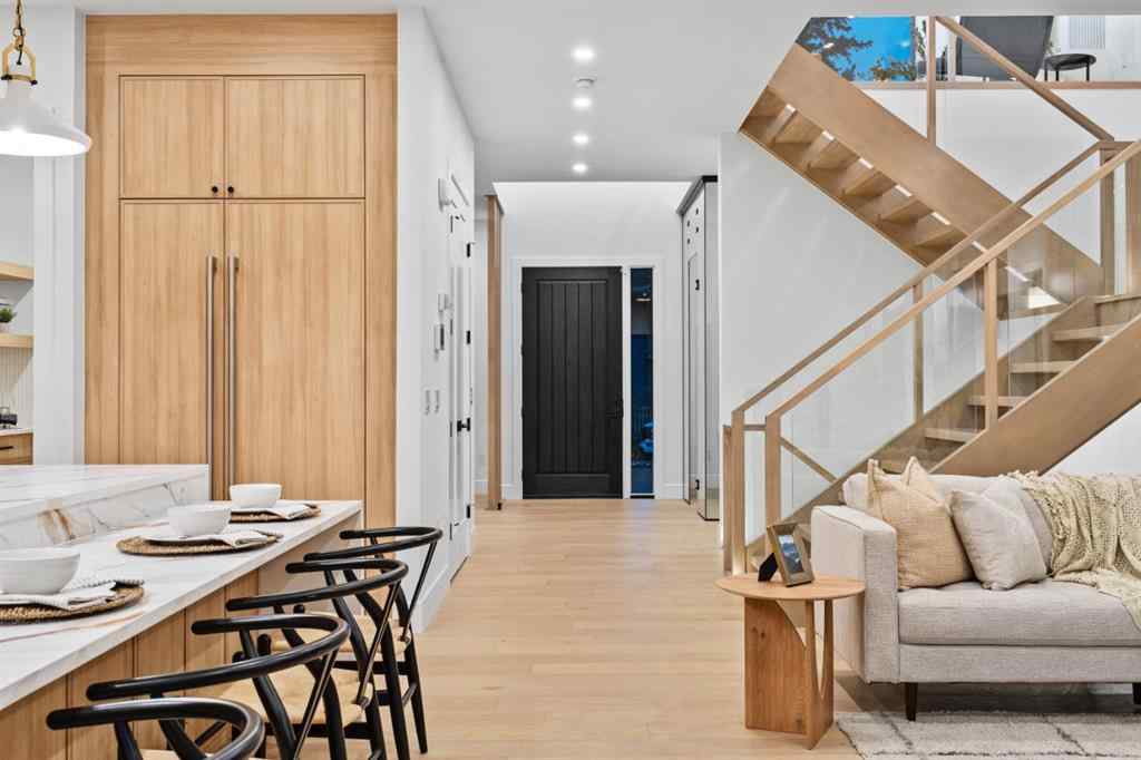 MLS® A2265533 - 430 21 Avenue NE in Winston Heights/Mountview Calgary, Residential