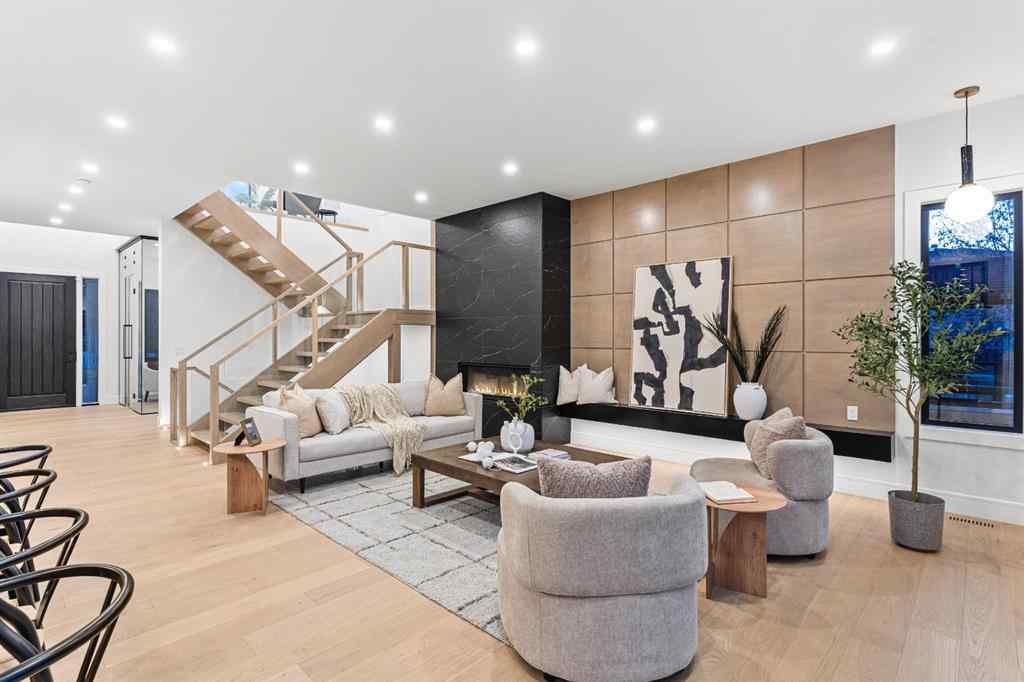 MLS® A2265533 - 430 21 Avenue NE in Winston Heights/Mountview Calgary, Residential