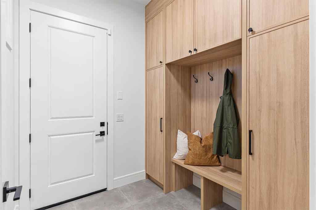 MLS® A2265533 - 430 21 Avenue NE in Winston Heights/Mountview Calgary, Residential