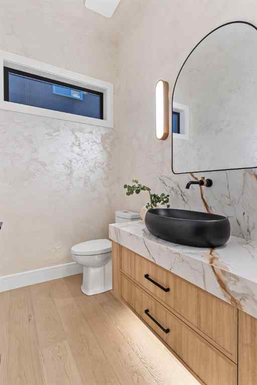 MLS® A2265533 - 430 21 Avenue NE in Winston Heights/Mountview Calgary, Residential