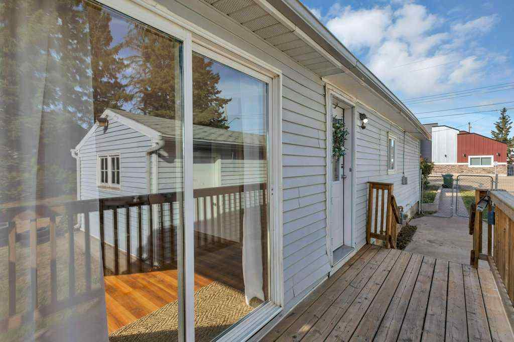 MLS® A2265534 - 5025 49 Avenue  in NONE Rimbey, Residential